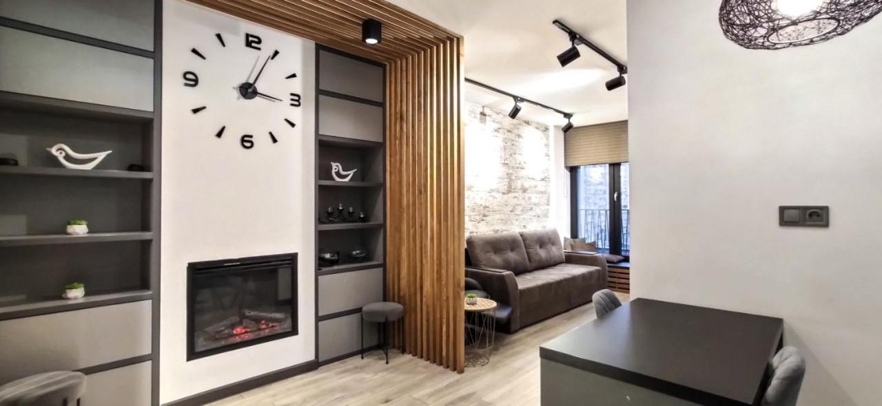 Petrovdom 52,67,205,213 In Smart Apartments In New York Concept House Kiev Buitenkant foto