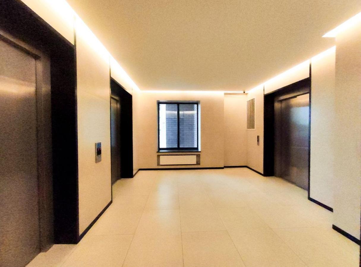Petrovdom 52,67,205,213 In Smart Apartments In New York Concept House Kiev Buitenkant foto