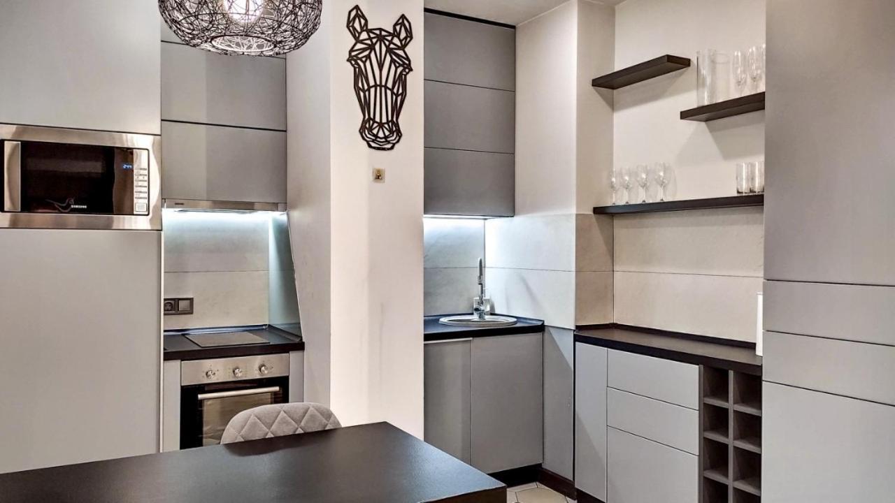 Petrovdom 52,67,205,213 In Smart Apartments In New York Concept House Kiev Buitenkant foto