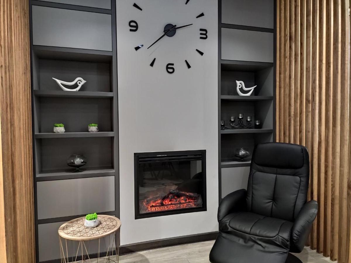 Petrovdom 52,67,205,213 In Smart Apartments In New York Concept House Kiev Buitenkant foto